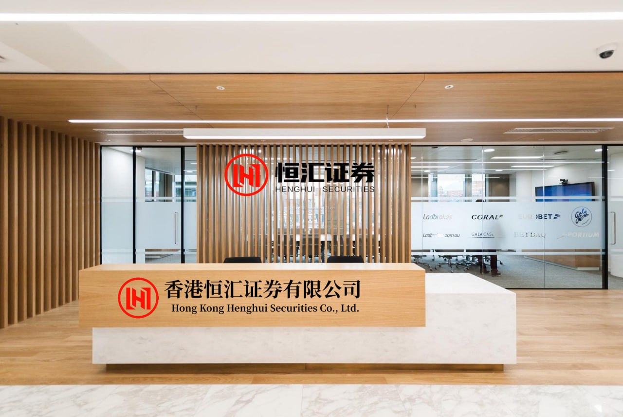 配配查官网 雪域光明行！潍坊援藏专家填补南木林眼科两项技术空白
